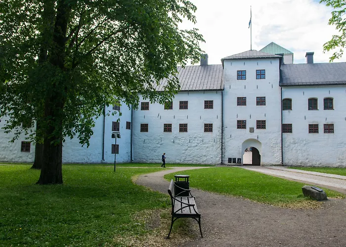 Hotel Omena Kauppiaskatu 2*